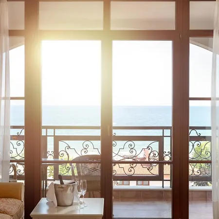 Helena Sands 5* Σάνι Μπιτς