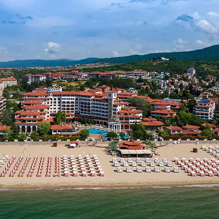 Курортный комплекс Helena Sands Солнечный берег